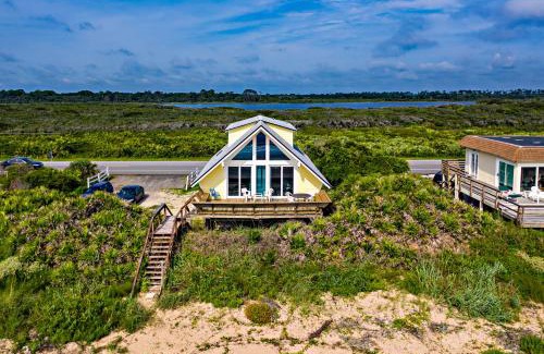 South Ponte Vedra Beach House | Oceanfront Bliss at Sea Turtle Retreat: Family-Friendly Getaway