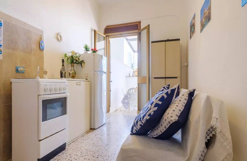 Torre Specchia Ruggeri House | Cozy Sea View Villa Scirocco Steps From the Beach