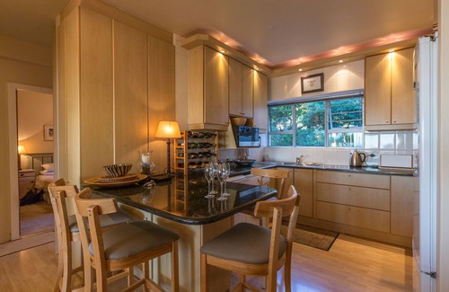 Camps Bay Apartment | Oceanfront Bliss at Sea View 10 Monte Carlo Camps Bay