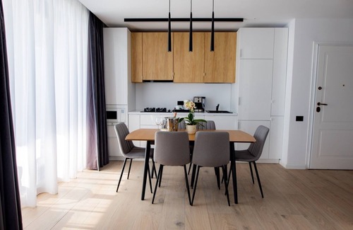 Constanta Apartment | Oceanfront 2-Bedroom Apartment in Mamaia Nord