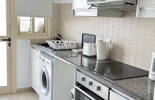 Universal Apartment | Sea View 2BD Apt - Elysia Park