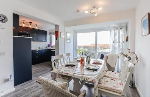 Wittering House | Seaside 3-Bedroom Retreat with Spectacular Sea Views