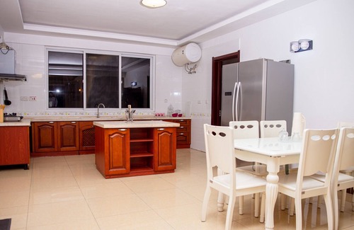 Msasani Peninsula Apartment | Sea view 4 bedrooms with pool and gym - Browseyamu homes