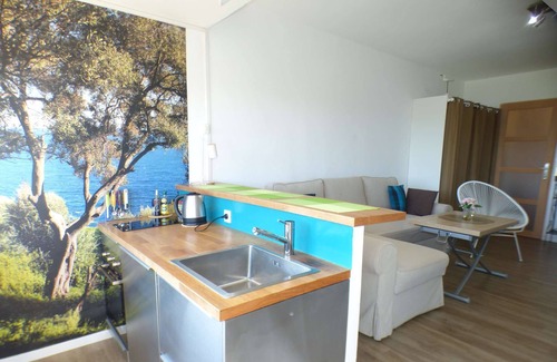 Les Sablettes Apartment | Beachfront Retreat with Sea Views, Spa and Family Amenities