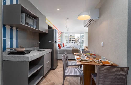Copacabana Apartment | Sea View and Balcony with Bathtub | Q5
