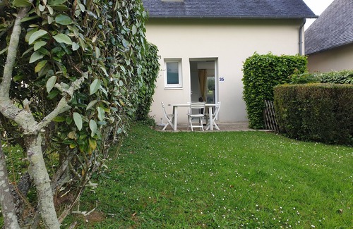 Trevou-Treguignec Apartment | Seaside Escape: Top-Rated Apartment with Spa & Breakfast
