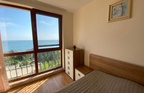 Elenite Apartment | Oceanfront Apartment with Stunning Sea Views in Sveti Vlas