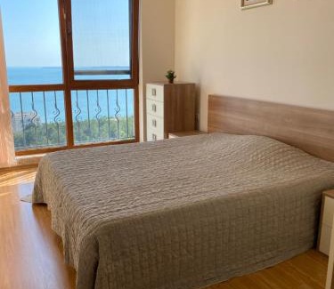 Elenite Apartment | Oceanfront Apartment with Stunning Sea Views in Sveti Vlas