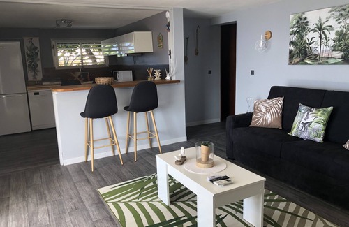 Case-Pilote Apartment | Oceanfront Apartment in Case-Pilote with Pool & Kitchen