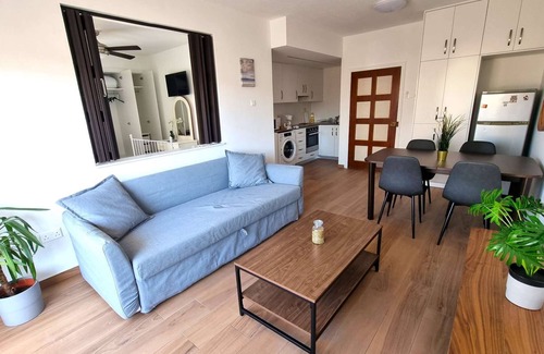 Larnaca Apartment | Beachside Escape: Sea View Apt with Kitchen & Breakfast