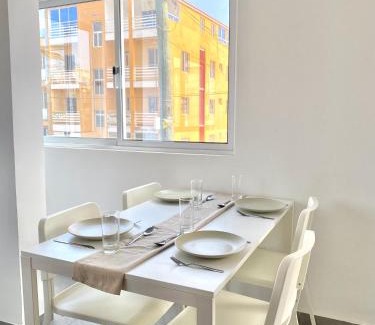 Santa Cruz Apartment | Budget-Friendly Vila de Santiago Apartment with Family Amenities