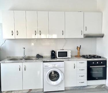 Santa Cruz Apartment | Budget-Friendly Vila de Santiago Apartment with Family Amenities