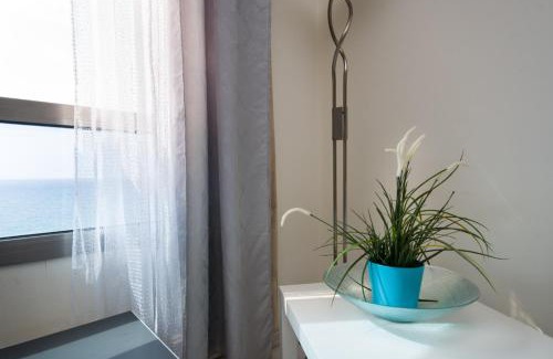 Haifa Apartment | Oceanfront Sea View Apartment with Breakfast & Family-Friendly