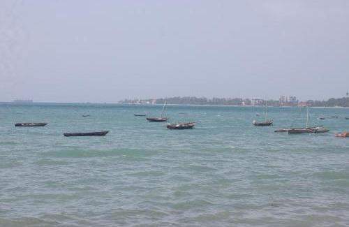 Mazizini Hotel | Oceanfront Escape at Sea View Beach Hotel with Breakfast