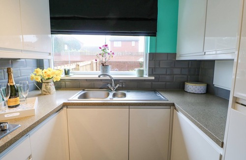 South Shields Cottage | Sea View Cottage: Pet-Friendly Retreat with Garden Bliss
