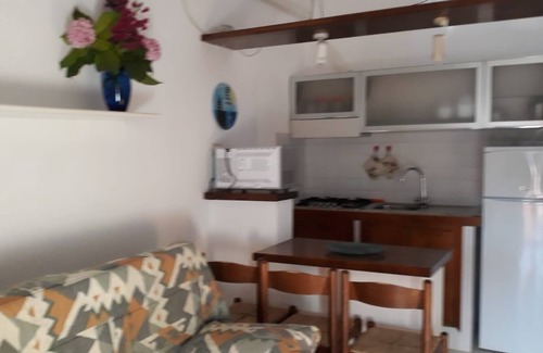 Tiriddo Apartment | Seaside Cottage Just Steps from the Beach for Families