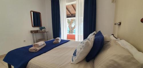 Glyfada Apartment | Relaxing Sea View Ermini Suite with Pool and Pet-Friendly Options