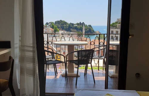 Rana Apartment | Sea View Family Apartments in the Heart of Town