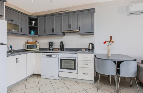 Bogazici House | Seaside Flat with Balcony, Steps from the Beach
