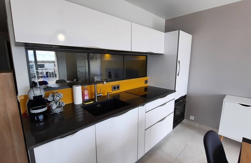 Binic Apartment | Oceanfront Apartment with Pool and Spa near Beaches