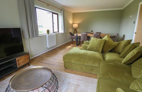 Saint Clears House | Sea View Hotel: Guest Rated 10/10, Pet & Child Friendly