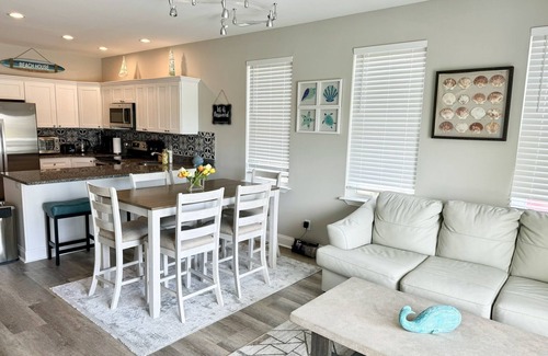Myrtle Beach House | Oceanview Retreat with Garage Near Myrtle Beach Boardwalk
