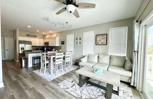 Myrtle Beach House | Oceanview Retreat with Garage Near Myrtle Beach Boardwalk
