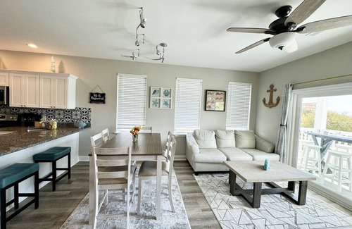 Myrtle Beach House | Oceanview Retreat with Garage Near Myrtle Beach Boardwalk