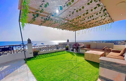 Marsa Alam House | Cozy Sea View House with Oceanfront Access and Breakfast
