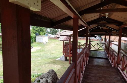 Sungai Baru Tengah Ski Chalet | Oceanfront Kampong Style Homestay with Sea Views