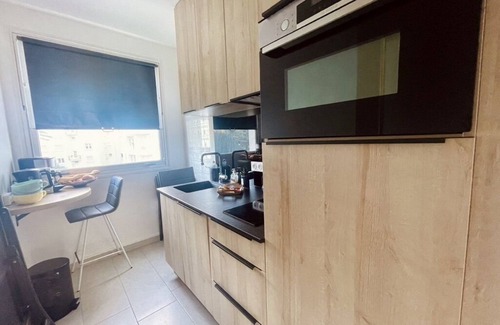 La Baule-Escoublac Apartment | Oceanfront Escape at Le Victor Hugo with Scenic Views