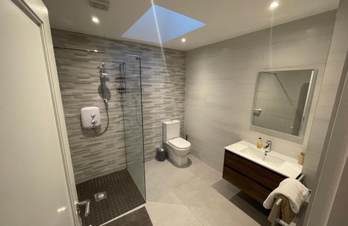 Sligo Apartment | Pet-Friendly Retreat at Sea View Lodge - Rated 10/10!