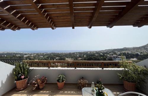 Kallithea House | Stunning Sea View Loft: Guest Rated 9.8 with Family Kitchen