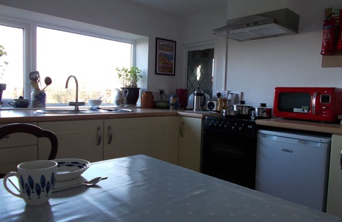 Reighton Cottage | Unforgettable Sea View Mews: Guest Rated 9.8, Oceanfront Bliss