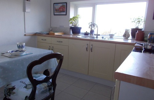 Reighton Cottage | Unforgettable Sea View Mews: Guest Rated 9.8, Oceanfront Bliss