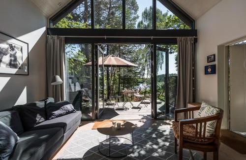 Varmdo Cabin | Oceanfront Myttinge with Private Beach and Hot Tub