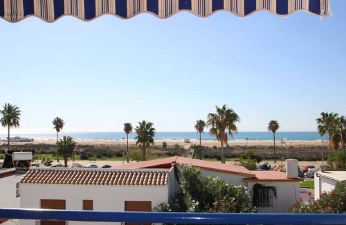 Conil de la Frontera City Center Apartment | Oceanfront Apartment De Dios Steps from Conil Beach