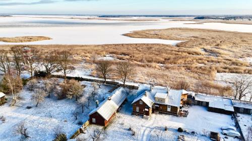 Haapsalu Apartment | Stunning Sea View Apartment in Historic Old Town
