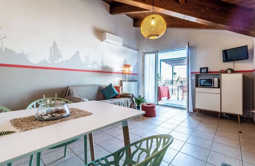 Tortoreto Lido Apartment | Relax in a Sea View Apartment with Terrace & Free Wifi
