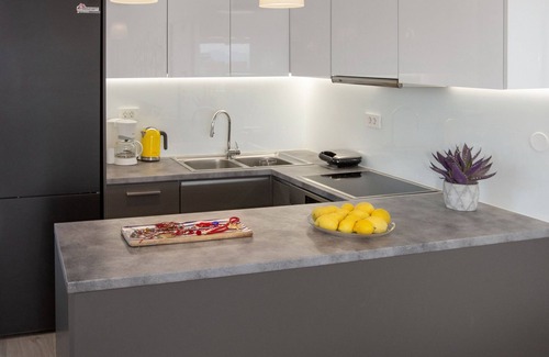 Varkiza Apartment | Oceanfront Penthouse Escape in Vari by GHH