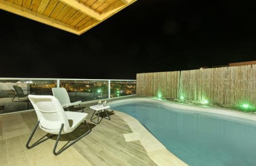 Eilat Apartment | Sea View Penthouse Near the Beach by Sea N' Rent