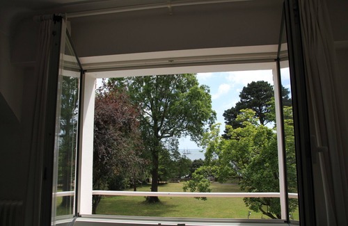 Saint-Nazaire House | Seafront Haven: Ocean View Rental for 2 to 6 Guests