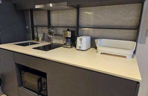 Pratumnak Hill Apartment | Sea View Room Great Location N