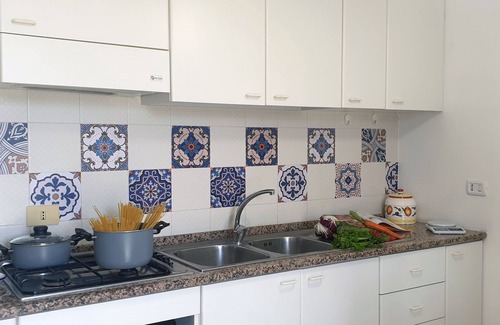Sorrento Historic Centre House | Oceanfront Studio with Kitchen & Balcony Near Sorrento
