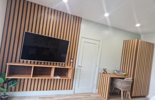 Buncrana Apartment | Oceanfront Sea View Studio - Rated 9.5 by Guests