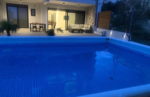 Petaloudes Apartment | Oceanfront Sea View Sunrise Apartment for Memorable Getaways