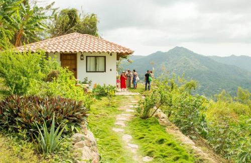 Minca House | Scenic Mountain Farmhouse Retreat with Family-Friendly Amenities