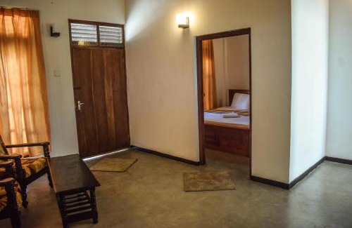 Habaraduwa Apartment | Oceanfront Sea View Villa Koggala with Private Beach Access