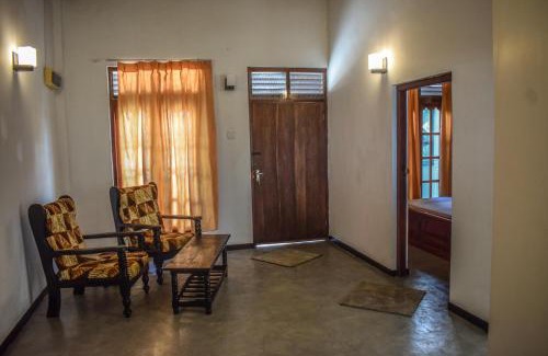 Habaraduwa Apartment | Oceanfront Sea View Villa Koggala with Private Beach Access