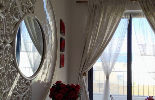 Madliena Apartment | Beautiful Sea Views Steps from Beaches & Cafe del Mar